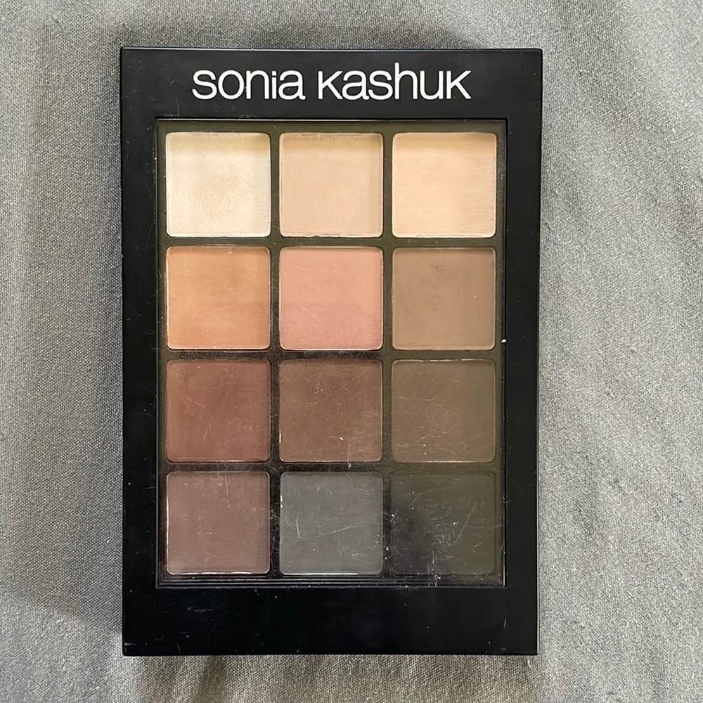 Sonia Kashuk eye shadow palette - neutral tone